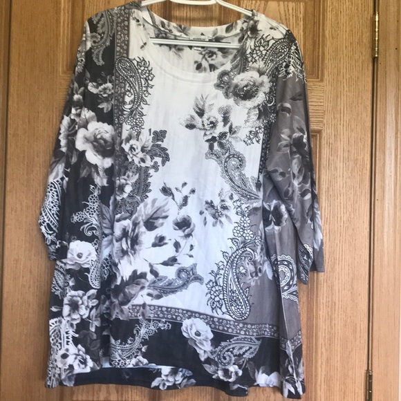 Avenue Tops - 🔴 NWOT Gorgeous Fashion Tunic Size 18/20 Avenue